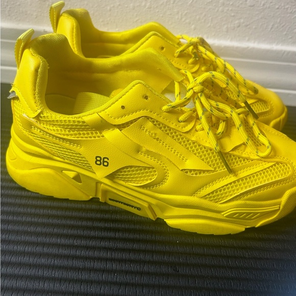 Yellow 86 Women Shoes - Picture 4 of 4
